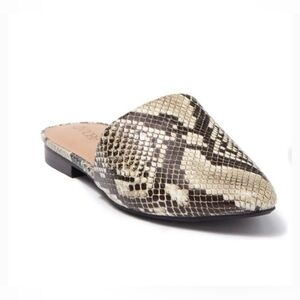 ✨ CLEAR OUT SALE ✨ Abound Amelya Pointed Toe Snake Print Mule